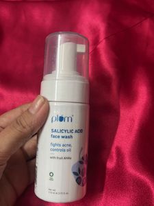 Plum Salicylic Acid Face Wash