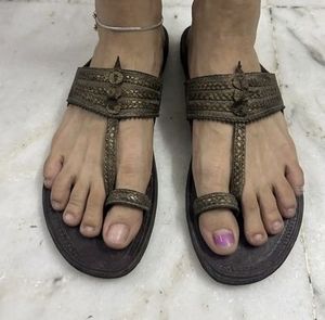Flat Sandals ON SALE👍🏻