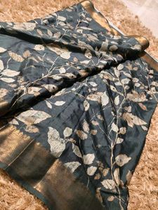 Elegant Leaf Print Saree