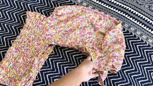 Floral Smocked Puff Sleeve off shoulder Top