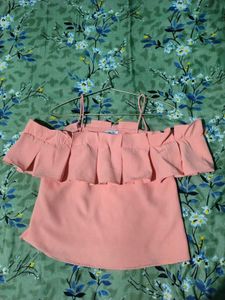 Peach Ruffle Off-Shoulder Top📍