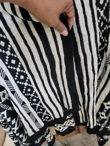 Shrug Black And White Very Stylish Never Used