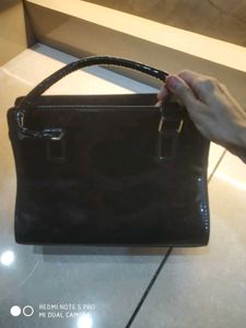 Chic Black Croc-Embossed leather Handbag