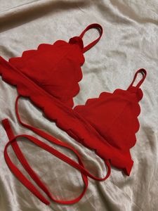 Chic Red Scalloped Bikini Top