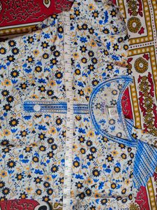 Blue Floral Print Kurta And Pant Set.
