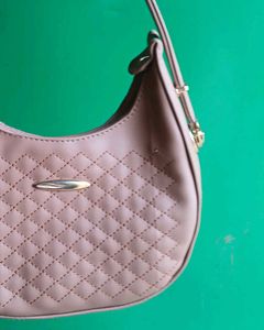 Classy Handbag 👜