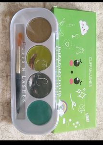 Cuff N Lashes Eyeshadow Palette