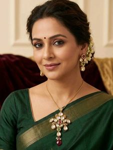 Exquisite Kundan & Emerald Necklace Set