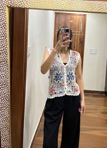 EMBROIDERED FLORAL CROCHET VEST TOP
