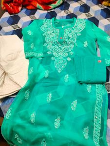 chikankari kurti set