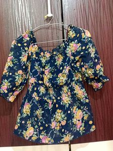 chic Navy Floral Print Top