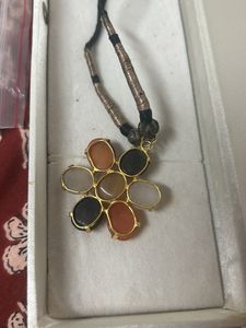 pricious Gemstone Jewellery Set