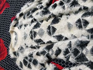 Cozy Geometric Pattern Fuzzy Sweater 🍁