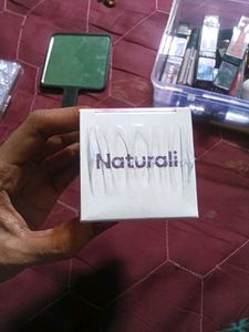 Naturali Radiant Glow Face Serum