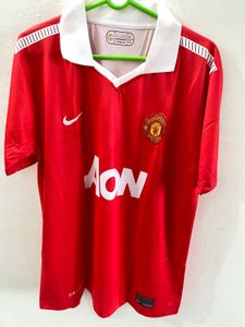 Nike Embroidered Retro Man United Football Jersey