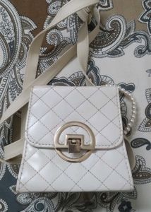 Chic Quilted White Crossbody Bag