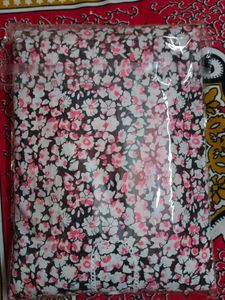 Beautiful Flower Print Kurt And Pant Set.