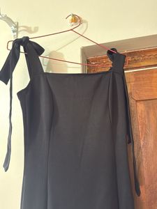 Chic Black Mermaid Hem Dress