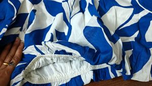 Kalki Koechlin Blue &amp; White Floral Puff Sleeve Top