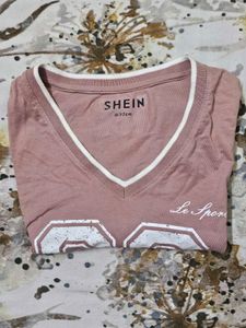 SHEIN "Le Sports 96" Cropped T-Shirt