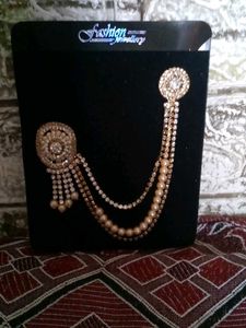 Elegant Pearl &amp; Rhinestone Brooch