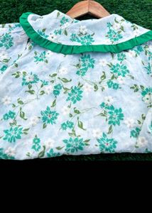 Korean Floral Embroidered Collared Top🌷