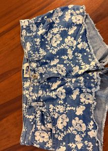 low waisted denim shorts