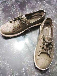 🎀 Cute Cutout Lace-Up Flats 🥳