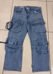 Stylish Light Wash Cargo Jeans