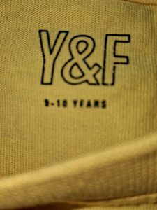 Cropped T-Shirt with back design