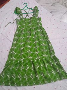 Savana Beach backless Green Embroidered Dress