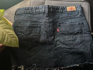 Levi’s Classic Denim Mini Skirt