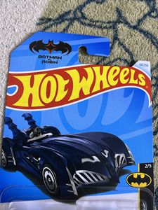 Hot Wheels Batman &amp; Robin Batmobile