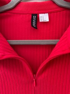 H&amp;M Red Ribbed Crop Top
