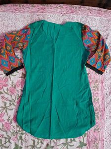 Vibrant Green Kurta with Geometric Sleeves