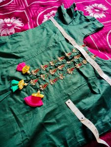 Elegant Emerald Green Kurti