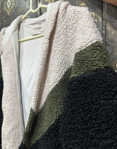 Pull&amp;Bear Color Block Fleece Jacket🐼🎀