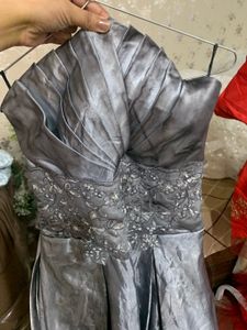 Elegant Grey Embellished Gown🦋🎀🧚🏻‍♀️