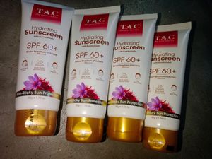 🚨Price Drop TAC WeightlessZeroWhiteCastSunscreen