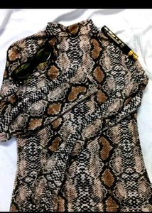 Y2K Stylish snake print turtleneck top