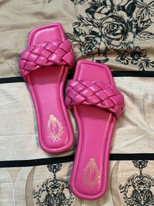 🦩Branded Gorgeous pink flats on sale