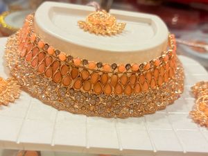 Peach Kundan Necklace Set with Earrings