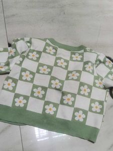 Cute Green &amp; White Floral Checkered Cardigan
