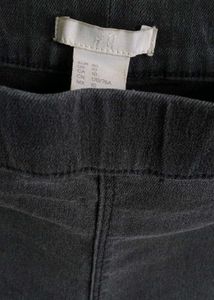 🎀🌼H&amp;M_ Ash Grey Skinny Jeggings🌼🎀