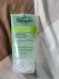 Simple Refreshing Facial Wash