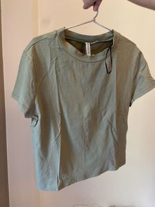 H&amp;M Basic Crop Tee