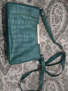 Stylish Green Crossbody Bag