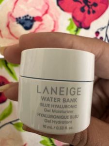 Laneige gel cream,fit me concelar n makeup tool