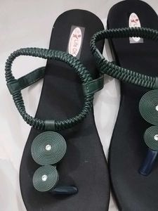 Stylish Black 🖤 and Green 💚 Flat Sandals