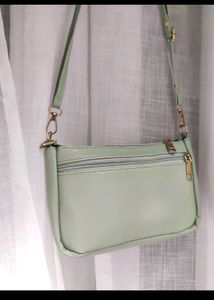 Houndstooth Pattern Crossbody Bag